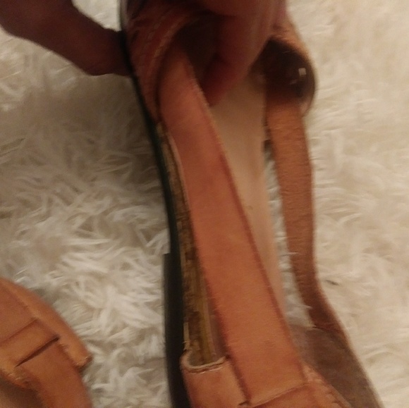 Size 7 Tan Kalli Flats - Picture 3 of 4